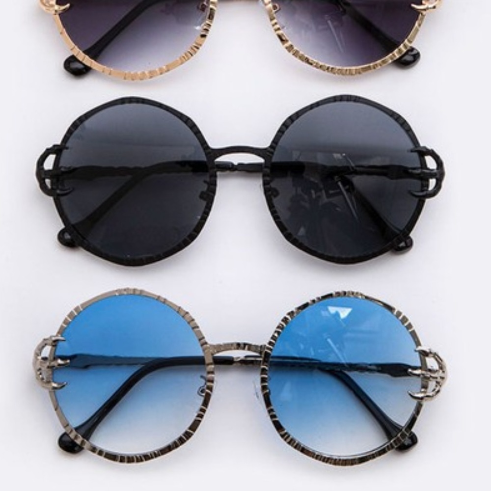 Round sunglasses
